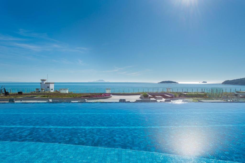 Apartamento Maravilhoso Com Piscina E Vista Mar Mirante Home Club ฟลอเรียนอโปลิส ภายนอก รูปภาพ